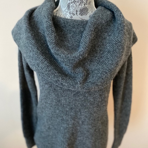 LOFT Women’s Small Grey Ribbed Cowl Neck Sweater NWT - Picture 2 of 8